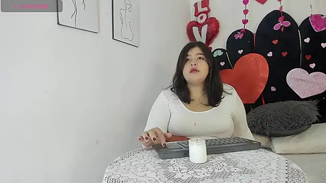 Snapshot of dahlialee chatting on February 2026 11:40:02 AM dahlialee online show from February 2026 11:40:02 AM