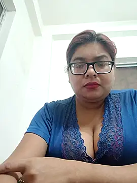 Elie Hallway online show from March 2026 12:49:02 AM