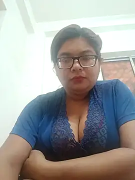 Elie Hallway online show from March 2026 04:49:02 AM