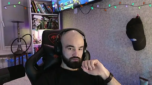 Snapshot of _Mostly_ chatting on February 2026 06:06:01 PM Mostly online show from February 2026 06:06:01 PM