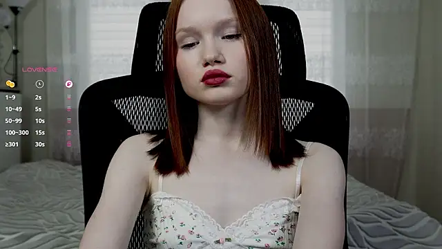 Snapshot of Nellie_baby chatting on February 2026 12:45:01 PM Nellie baby online show from February 2026 12:45:01 PM