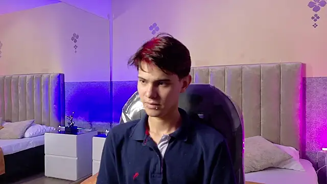 Derek Sinn online show from April 2026 07:55:01 PM