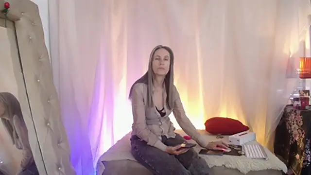 laurasofia45 online show from June 2026 03:00:01 AM