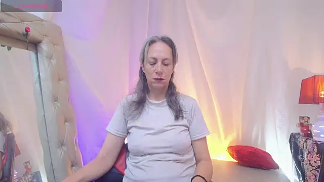 laurasofia45 online show from July 2026 08:10:01 AM