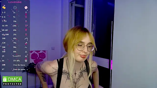 AdeLuna online show from June 2026 09:21:02 PM