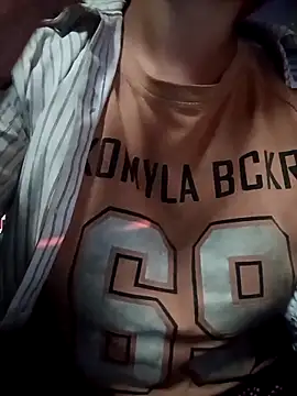 hot-luna- online show from April 2026 11:29:02 PM