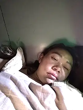 Snapshot of Bella-222 chatting on February 2026 11:10:01 PM Bella-222 online show from February 2026 11:10:01 PM