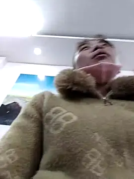 Snapshot of Bella-222 chatting on February 2026 03:21:01 PM Bella-222 online show from February 2026 03:21:01 PM