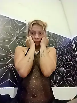 amairany27 online show from February 2026 03:32:02 PM