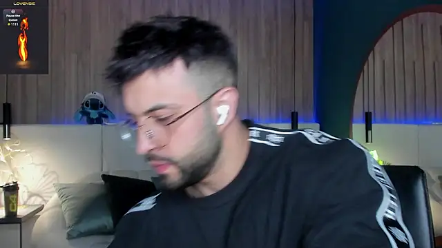 Snapshot of Jeremy_Harden chatting on February 2026 01:03:02 AM Jeremy Harden online show from February 2026 01:03:02 AM