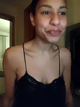 Snapshot of YaraEstelle chatting on March 2026 08:04:01 PM YaraEstelle online show from March 2026 08:04:01 PM