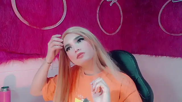 Snapshot of isabella_vogue chatting on February 2026 11:28:02 AM isabella vogue online show from February 2026 11:28:02 AM