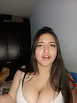 Snapshot of _juli17_ chatting on June 2026 10:37:01 PM juli17 online show from June 2026 10:37:01 PM