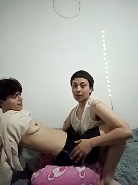 Snapshot of Brenda_Tina699 chatting on February 2026 04:27:01 AM Brenda Tina699 online show from February 2026 04:27:01 AM