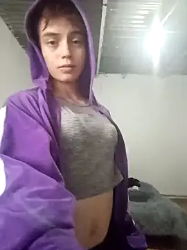 Snapshot of Brenda_Tina699 chatting on February 2026 10:14:01 PM Brenda Tina699 online show from February 2026 10:14:01 PM