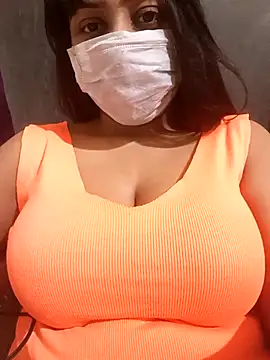 MidnightVibes  online show from April 2026 06:13:02 PM