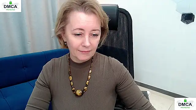 Snapshot of MONA_W chatting on February 2026 11:06:02 AM MONA W online show from February 2026 11:06:02 AM