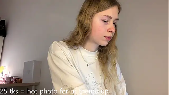 Snapshot of Flexiblegirl chatting on March 2026 04:35:01 PM Flexiblegirl online show from March 2026 04:35:01 PM