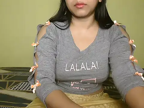 Snapshot of Ishaa_03 chatting on February 2026 12:20:02 PM Ishaa 03 online show from February 2026 12:20:02 PM