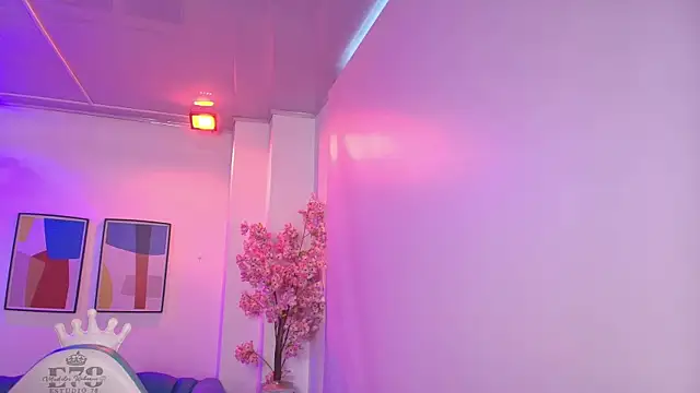 Madame scarlett online show from April 2026 11:27:01 AM