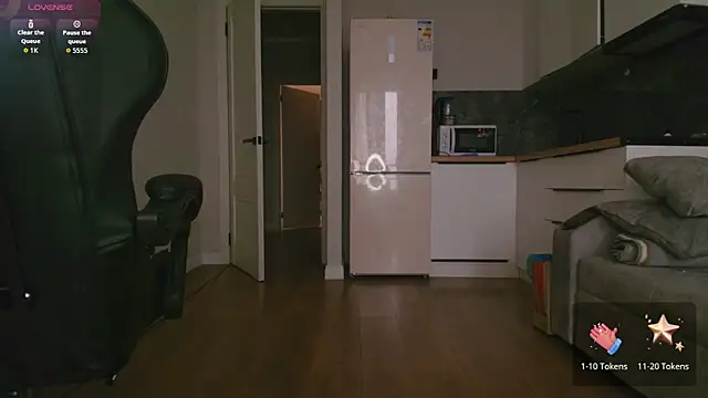 jjasleen0 online show from February 2026 03:33:02 AM