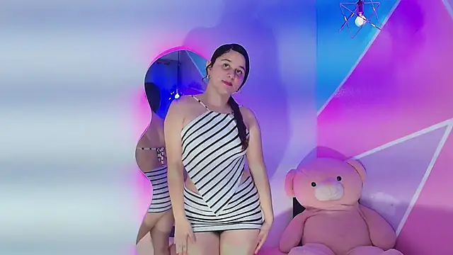 whitney brown  online show from February 2026 01:17:01 PM