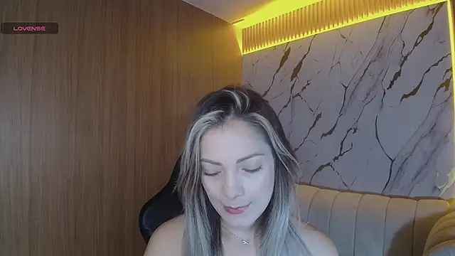 Snapshot of sofia_nova_tf chatting on February 2026 02:01:02 PM sofia nova tf online show from February 2026 02:01:02 PM