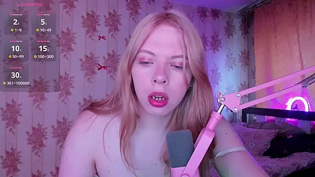 Snapshot of Cutie_Bambi chatting on June 2026 12:09:02 PM Cutie Bambi online show from June 2026 12:09:02 PM