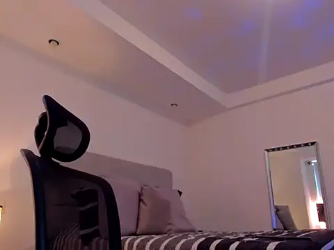 chris morgan7 online show from April 2026 05:14:02 PM