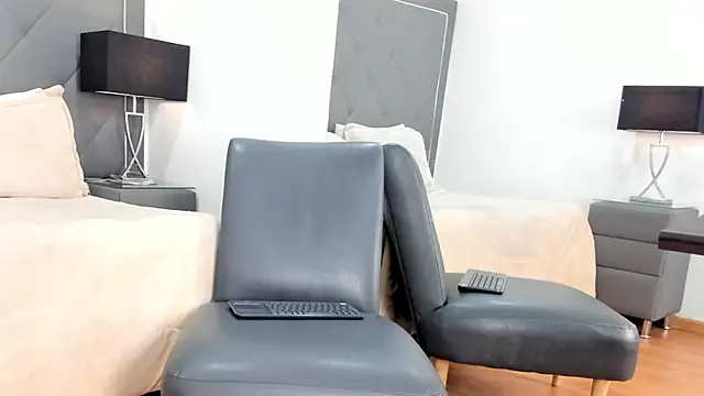 Snapshot of Oliviia_williams chatting on February 2026 11:37:01 AM Oliviia williams online show from February 2026 11:37:01 AM