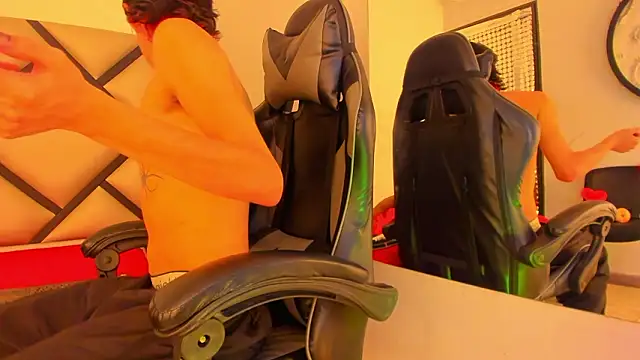 Snapshot of Bennet-Gray chatting on February 2026 04:55:01 AM Bennet-Gray online show from February 2026 04:55:01 AM