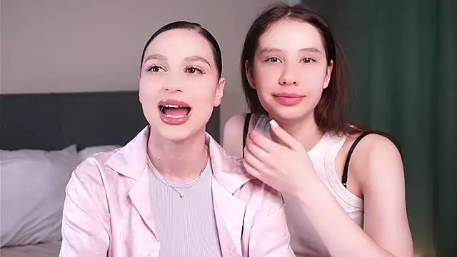 ZofiaSoshnik online show from February 2026 07:05:01 AM