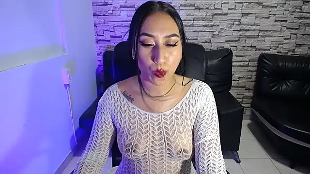 paula ross  online show from April 2026 11:33:02 PM