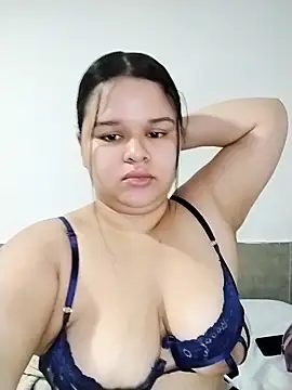 SamanthaStonee online show from June 2026 10:45:02 PM