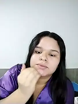 SamanthaStonee online show from June 2026 10:47:02 PM