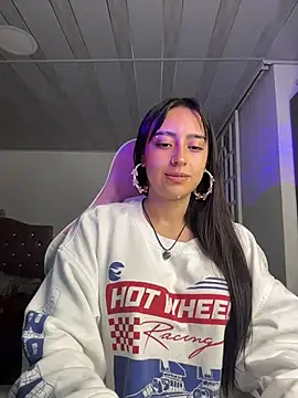 Snapshot of kuromi_x chatting on February 2026 01:42:01 AM kuromi x online show from February 2026 01:42:01 AM