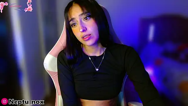 Snapshot of kuromi_x chatting on February 2026 05:03:02 AM kuromi x online show from February 2026 05:03:02 AM