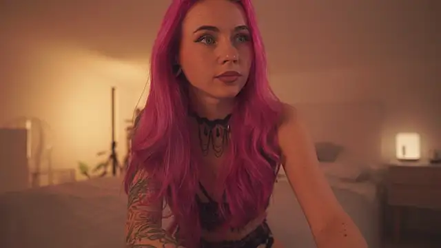 Snapshot of Sarah_Pink chatting on February 2025 05:18:01 PM Sarah Pink online show from February 2025 05:18:01 PM