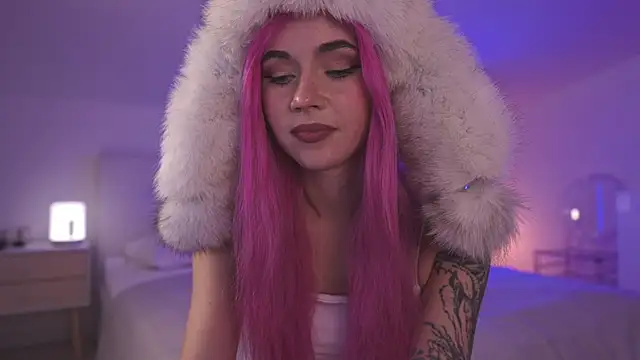 Snapshot of Sarah_Pink chatting on February 2025 05:29:02 PM Sarah Pink online show from February 2025 05:29:02 PM