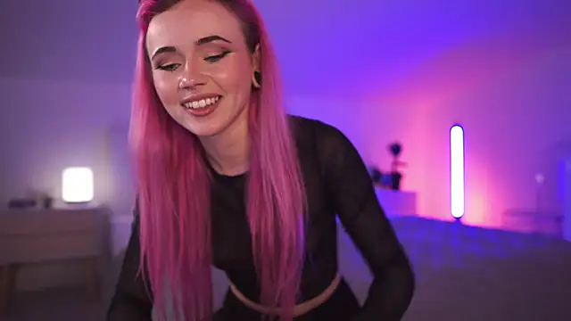 Snapshot of Sarah_Pink chatting on March 2025 05:28:01 PM Sarah Pink online show from March 2025 05:28:01 PM