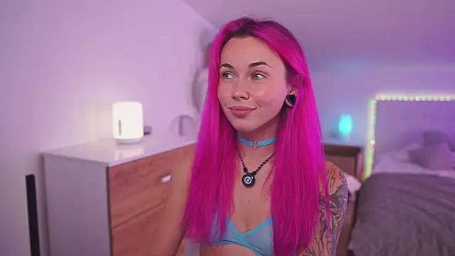 Snapshot of Sarah_Pink chatting on September 2025 04:29:02 PM Sarah Pink online show from September 2025 04:29:02 PM