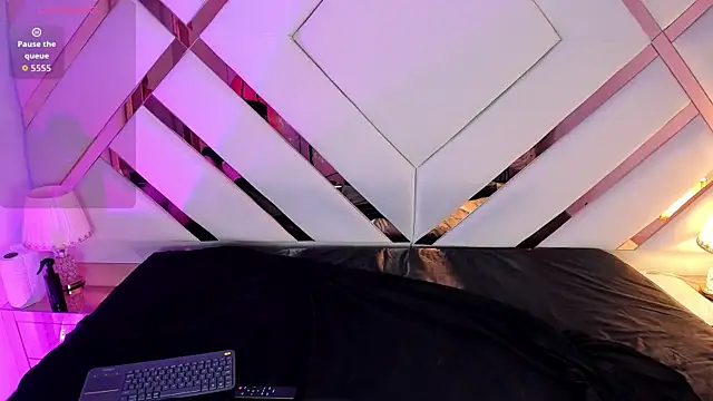 Nia Crawford online show from March 2026 03:41:02 AM