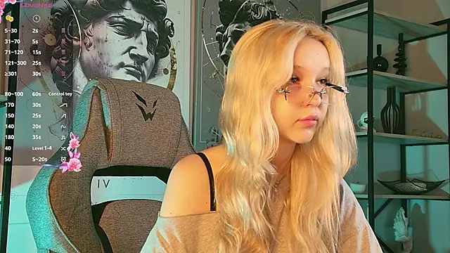 Snapshot of MaoqiBeverly chatting on June 2026 10:39:02 AM MaoqiBeverly online show from June 2026 10:39:02 AM