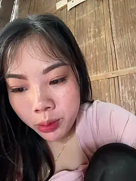 Snapshot of susin-beo chatting on March 2026 03:22:02 AM susin-beo online show from March 2026 03:22:02 AM