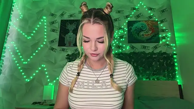 Karina vibe online show from April 2026 11:07:02 AM