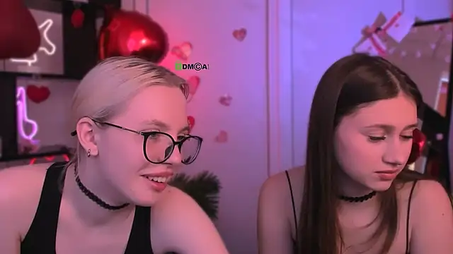 arianaa cat online show from February 2026 12:06:01 PM