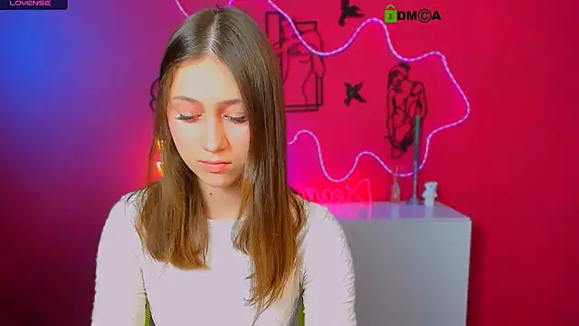 arianaa cat online show from April 2026 06:44:02 PM