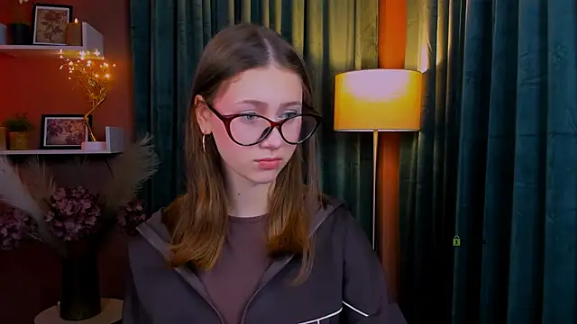 Snapshot of arianaa_cat chatting on April 2026 06:35:02 PM arianaa cat online show from April 2026 06:35:02 PM
