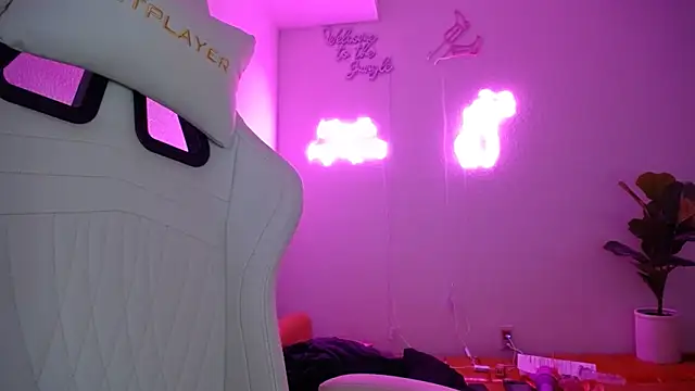 groovynights online show from March 2025 01:14:01 PM