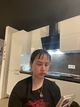 Just-Lilly online show from April 2026 03:35:01 AM